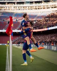 意甲：拉比奥特双响炮助米兰逆转科莫，紧追国际米兰